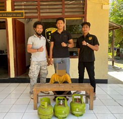 https://gardatipikornews.com.adhyaksanews.com/cafe-remang-remang-jadi-sasaran-razia-di-mataram