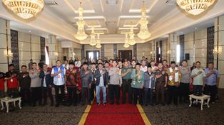 https://gardatipikornews.com.adhyaksanews.com/wartawan-medan-dibatasi-kpu-sumut-untuk-liputan-terkait-kegiatannya-dan-diduga-mengangkangi-uu-pers