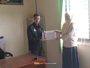 https://gardatipikornews.com.adhyaksanews.com/proyek-infrastruktur-jalan-dengan-anggaran-fantastis-diduga-abaikan-aturan-k3-adanya-indikasi-pengurangan-volume-dan-kualitas-dipertanyakan-dalam-teknis-kerja-lapangan-dan-tabrak-pp-no-14-tahun-2008-m