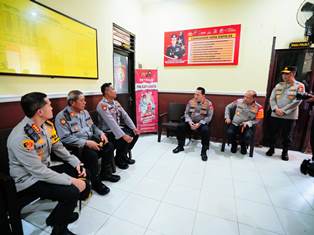 https://gardatipikornews.com.adhyaksanews.com/pembangunan-jembatan-penghubung-dua-desa-pagelaran-dan-cijulang-telah-selesai-dan-siap-digunakan-warga