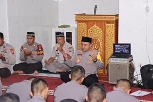 https://gardatipikornews.com.adhyaksanews.com/kota-mataram-sukses-jaga-keamanan-dan-kenyamanan-selama-perayaan-natal-dan-tahun-baru