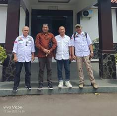 https://gardatipikornews.com.adhyaksanews.com/dpw-appi-sumut-dan-dpc-lsm-gempur-deli-serdang-jenguk-dan-berikan-bantuan-kepada-anak-penderita-penyakit-hicprung