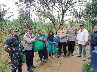 https://gardatipikornews.com.adhyaksanews.com/ribuan-guru-honorer-r3-bersatu-kabupaten-sukabumi-gerudug-dprd-kabupaten-sukabumi-mempertanyakan-nasib-r3-honorer