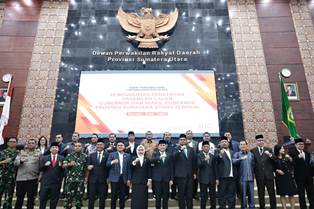 https://gardatipikornews.com.adhyaksanews.com/kapolres-sukabumi-kunjungi-korban-kecelakaan-maut-di-rsud-palabuhanratu-beri-bantuan-dan-dukungan-moril