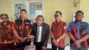https://gardatipikornews.com.adhyaksanews.com/ketum-hmi-mpo-konsel-mendesak-polda-sultra-dan-kejaksaan-tangkap-oknum-karyawan-pt-ms-atas-dugaan-pengrusakan