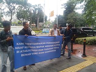 https://gardatipikornews.com.adhyaksanews.com/diantara-12-sekolah-dasar-yang-ada-di-kecamatan-bojonggenteng-diduga-tidak-merealisasikan-anggaran-untuk-perawatan-salah-satu-sdn-02-cibodas-yang-nampak-tembok-luar-terlihat-kusam-dan-kumuh