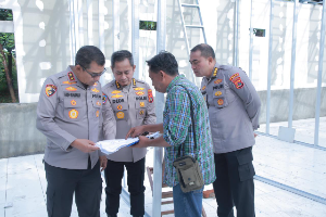 https://gardatipikornews.com.adhyaksanews.com/kapolrimentan-panen-raya-jagung-di-bone-dukung-program-ketahanan-pangan-nasional