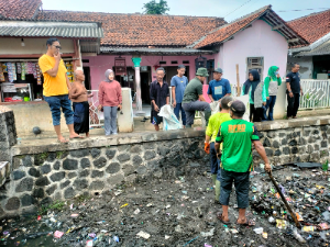 https://gardatipikornews.com.adhyaksanews.com/dinas-lingkungan-hidup-lampung-selatan-adakan-program-jumat-bersih-masjid