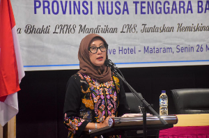 https://gardatipikornews.com.adhyaksanews.com/sepasang-pengantin-naik-kereta-jawa-kini-curi-perhatian