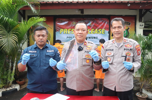 https://gardatipikornews.com.adhyaksanews.com/fpmpdsultra-resmi-laporkan-ptcarsurin-tbk-atas-dugaan-keterlibatan-mega-korupsi-pertambangan-di-kabupaten-kolaka-utara