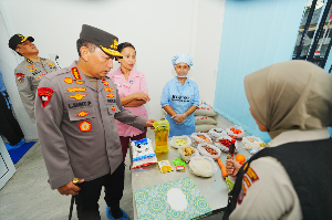 https://gardatipikornews.com.adhyaksanews.com/hadiri-groundbreaking-29-sppg-polda-sumut-dan-jajaran-kapolri-komitmen-dukung-program-mbg