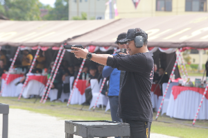 https://gardatipikornews.com.adhyaksanews.com/pembayaran-nasabah-muf-cibitung-ditolak-data-nasabah-langsung-diberikan-ke-dc-pihak-eksternal