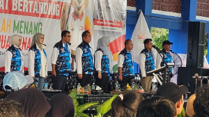 https://gardatipikornews.com.adhyaksanews.com/polres-bitung-kembali-amankan-seorang-pemuda-pemilik-narkotika-jenis-ganja-di-pelabuhan-samudera-kota-bitung-dan-di-bawah-ke-markas-polres-bitung-guna-proses-hukum