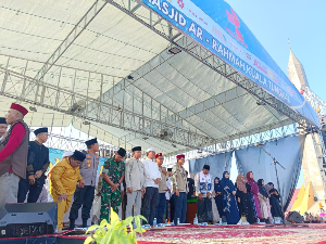 https://gardatipikornews.com.adhyaksanews.com/sekum-frjri-arul-kunjungi-balita-penderita-hygroma-toli-sinistra-di-kronjo-serukan-kepedulian-pemkab-tangerang