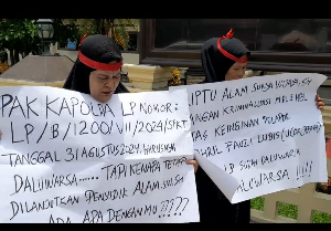 https://gardatipikornews.com.adhyaksanews.com/syukuran-pt-tbc-muhammad-rizki-sh-bersyukur-atas-keberhasilan-meraih-gelar-sarjana