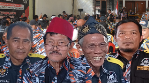 https://gardatipikornews.com.adhyaksanews.com/kejaksaan-agung-diminta-turun-tangan-dan-bentuk-tim-khusus-dalam-kasua-ninawati-terdakwa-kasus-penipuan-13-miliar