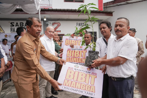 https://gardatipikornews.com.adhyaksanews.com/legislator-gerindra-salurkan-bibit-unggul-dan-sembako-ke-warga-toba