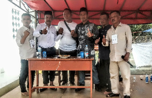 https://gardatipikornews.com.adhyaksanews.com/menko-pmk-pratikno-tinjau-penanganan-pascabencana-di-padang-pariaman-apresiasi-gerak-cepat-bupati-jka-siapkan-lahan-huntara