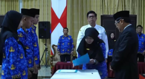 https://gardatipikornews.com.adhyaksanews.com/dpmd-kab-bogor-gelar-kegiatan-peta-batas-desa-di-kecamatan-ciseeng-dihadiri-camat-dan-kepala-desa
