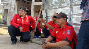 https://gardatipikornews.com.adhyaksanews.com/penyaluran-bantuan-pangan-2026-digelar-di-pemdes-pengasinan-kec-gunungsindur-dimonitor-kades-nurholis-sekdes-bhabinmas-dan-binwil