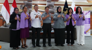 https://gardatipikornews.com.adhyaksanews.com/forkopimcam-purabaya-komunitas-oyag-dan-warga-gotong-royong-bangun-rumah-mak-mimin-lansia-sebatang-kara-yang-tinggal-di-rumah-nyaris-roboh