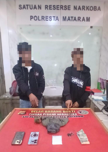 https://gardatipikornews.com.adhyaksanews.com/dewan-pembina-jwi-sukabumi-raya-yusuf-taojiri-resmi-terpilih-sebagai-paw-desa-cibolang-kecgunungguruh