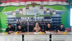 https://gardatipikornews.com.adhyaksanews.com/sinergi-membangun-pendidikan-dpd-jwi-sukabumi-rayadan-disdik-kabupaten-perkuat-transpansi-infrastruktur-dan-mutu-pendidikan-kabsukabumi
