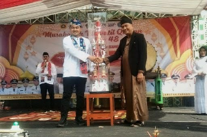 https://gardatipikornews.com.adhyaksanews.com/wakil-bupati-padang-pariaman-sampaikan-jawaban-eksekutif-atas-pandangan-umum-fraksi-dprd-terhadap-rancangan-kuappas-2027