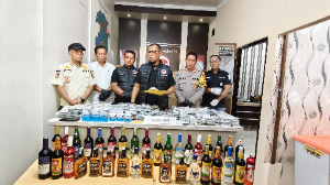 https://gardatipikornews.com.adhyaksanews.com/pisah-sambut-dua-kapolres-bupati-padang-pariaman-apresiasi-pengabdian-pejabat-lama