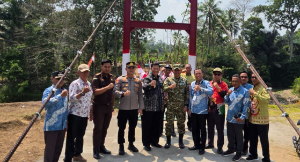 https://gardatipikornews.com.adhyaksanews.com/sosialisasi-dan-pembekalan-calon-peserta-didik-sekolah-rakyat-digelar-di-kecamatan-ciseeng-kabupaten-bogor