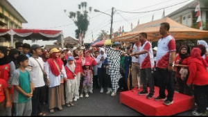 https://gardatipikornews.com.adhyaksanews.com/warga-kampung-tarikolot-bomas-buka-akses-jalan-untuk-kendaraan-roda-empat-dengan-gotong-royong