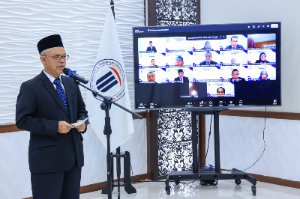 https://gardatipikornews.com.adhyaksanews.com/menaker-tekankan-kolaborasi-kampus-dan-industri-untuk-atasi-mismatch-lulusan